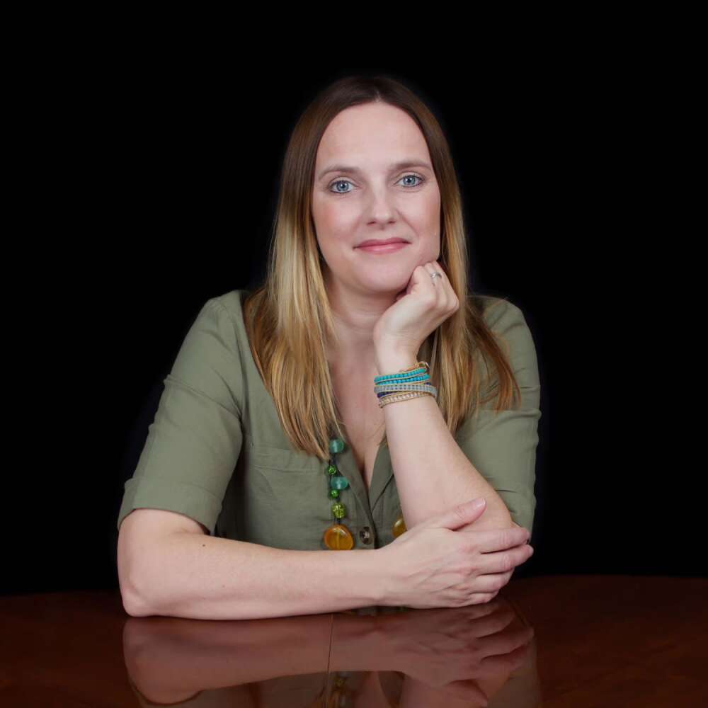 Portrait of Nina Manning